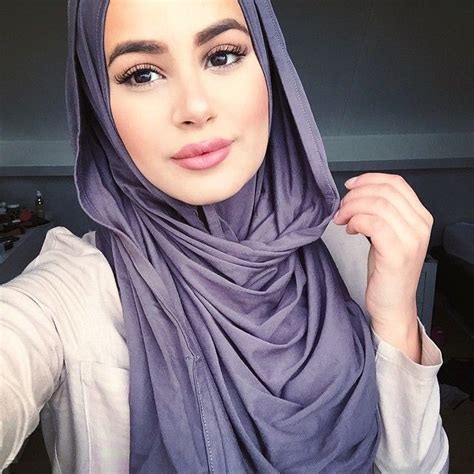 Ruba Zai (@Hijabhills) / Twitter.